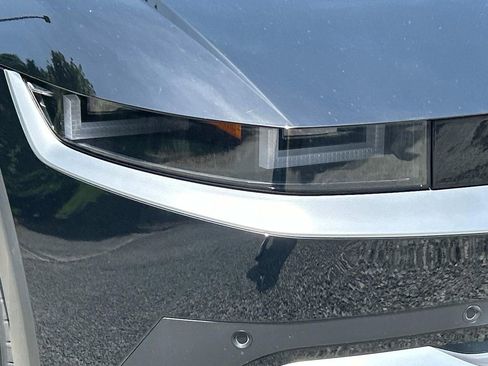 New 2025 Hyundai Ioniq 5 SEL image 9