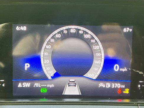 Used 2024 Volkswagen Taos SE image 23