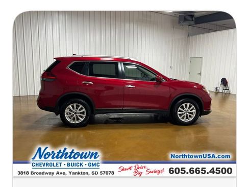 Used 2017 Nissan Rogue SV w/ SV Premium Package AWD/4WD image 7