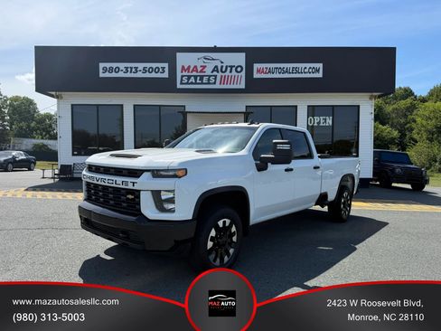 Used 2020 Chevrolet Silverado 2500 Custom w/ Custom Value Package RWD image 1