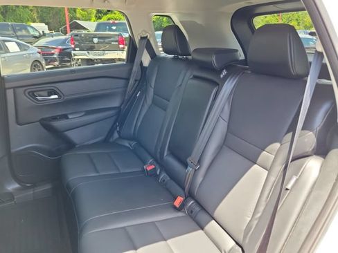 Certified 2025 Nissan Rogue SV w/ SV Premium Package FWD image 12