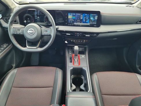 Certified 2026 Nissan Kicks SR FWD image 15