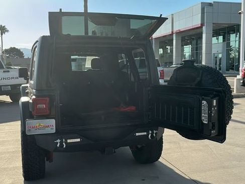 Used 2023 Jeep Wrangler Unlimited Rubicon w/ LED Lighting Group AWD/4WD image 24