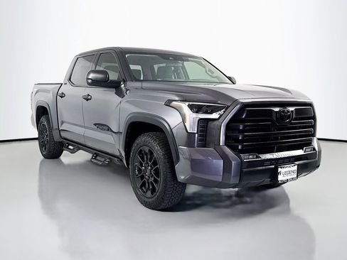 Used 2022 Toyota Tundra SR5 RWD image 3