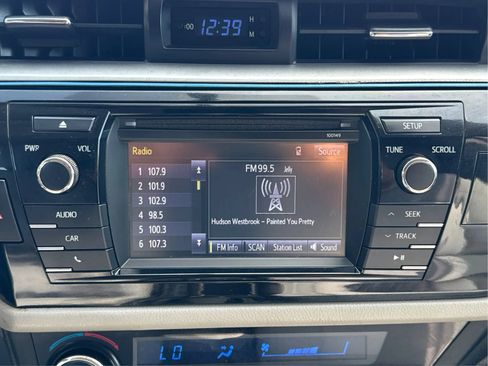 Used 2015 Toyota Corolla LE FWD image 15