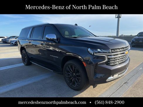 Used 2023 Chevrolet Suburban Premier AWD/4WD image 3