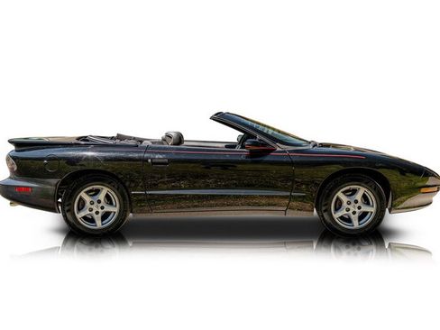 Used 1995 Pontiac Firebird Formula RWD image 2