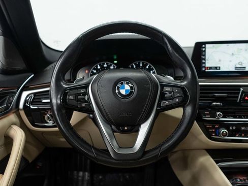 Used 2019 BMW 530i xDrive w/ Premium Package AWD/4WD image 17