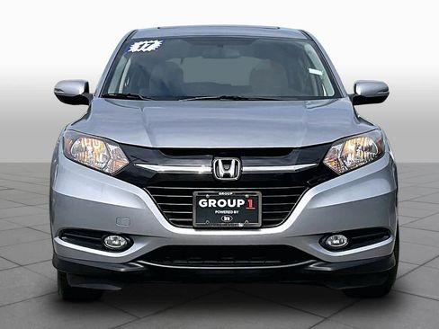 Used 2017 Honda HR-V EX image 4