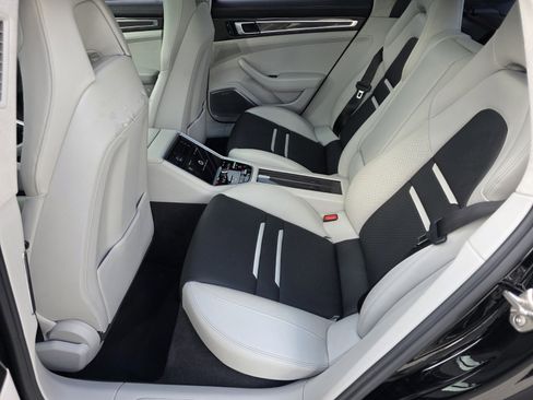 Used 2021 Porsche Panamera Turbo S image 15