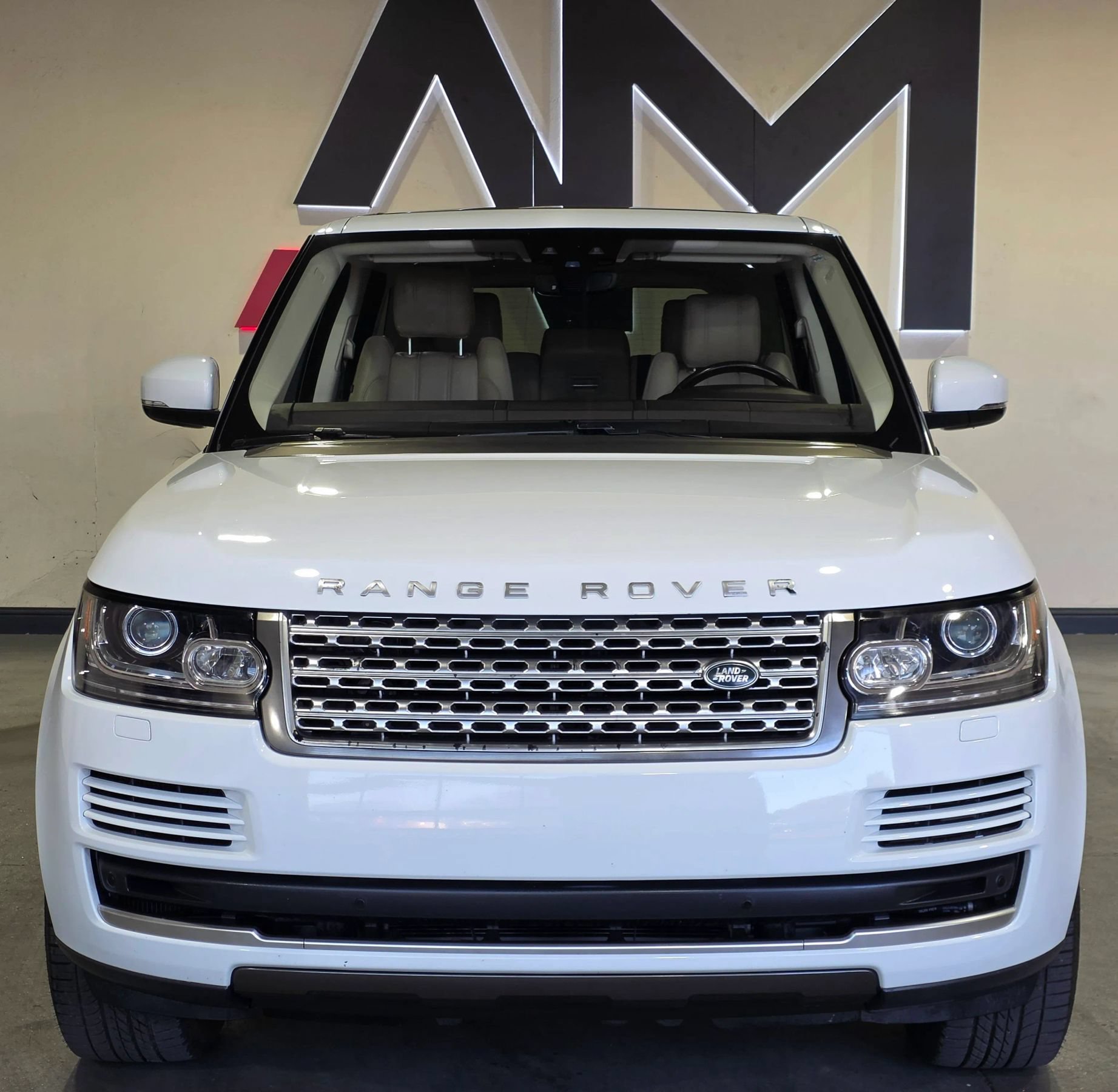 Used 2017 Land Rover Range Rover HSE AWD/4WD image 2