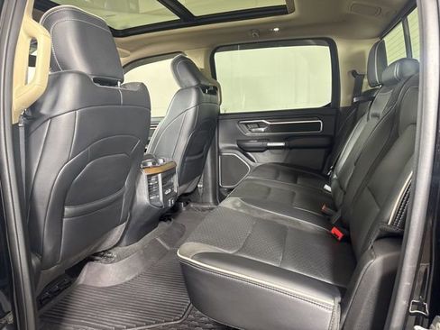 Used 2021 RAM 1500 Laramie AWD/4WD image 12