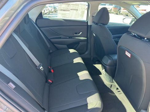 New 2026 Hyundai Elantra SE image 28