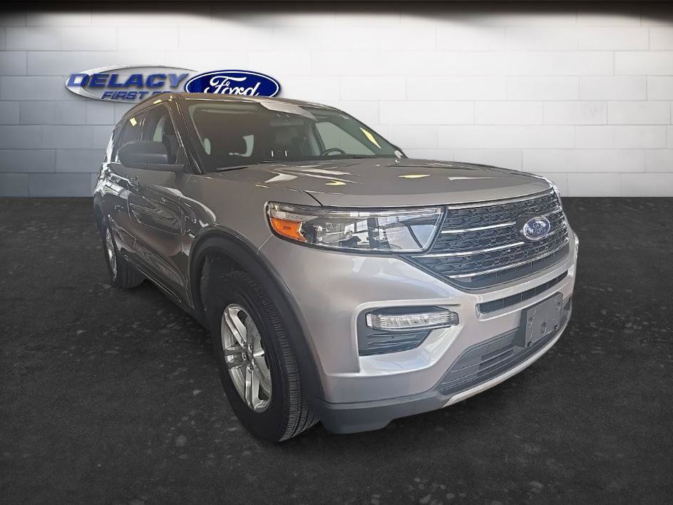 Used 2021 Ford Explorer XLT w/ Equipment Group 202A AWD/4WD image 9