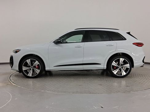New 2025 Audi SQ5 Premium Plus image 2