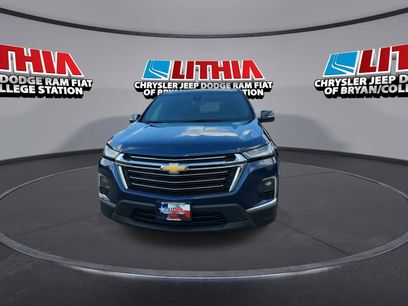 Used 2023 Chevrolet Traverse LT