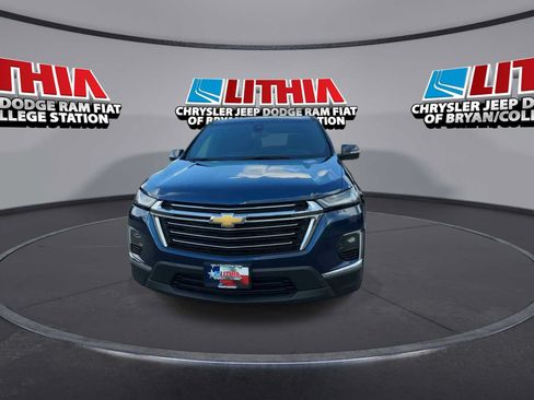 Used 2023 Chevrolet Traverse LT AWD/4WD image 3