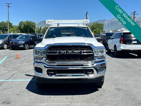 Used 2024 RAM 3500 Tradesman w/ Chrome Appearance Group AWD/4WD image 5