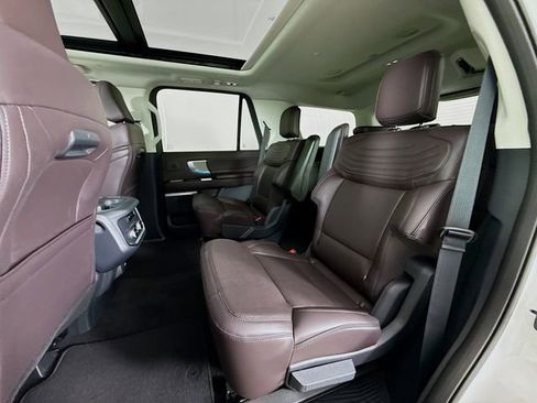 New 2025 Ford Expedition Platinum w/ Platinum Ultimate Package AWD/4WD image 26