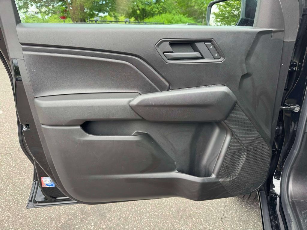 Used 2026 Chevrolet Colorado Trail Boss AWD/4WD image 17