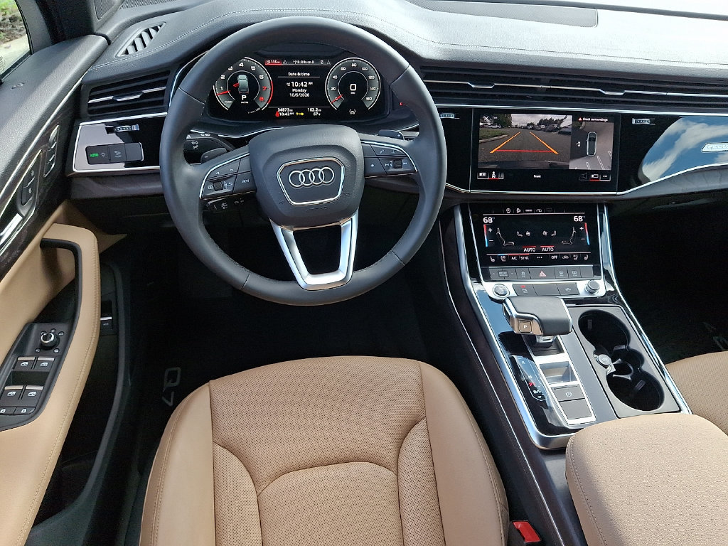 Used 2023 Audi Q7 3.0T Premium Plus w/ Premium Plus Package AWD/4WD image 2