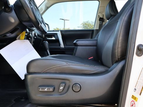 Used 2018 Toyota 4Runner SR5 Premium AWD/4WD image 29