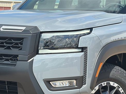 New 2026 Nissan Frontier PRO-4X w/ Pro-4x Convenience Package image 4