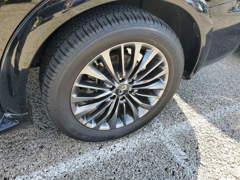 Used 2022 INFINITI QX80 Sensory w/ Cargo Package RWD image 11