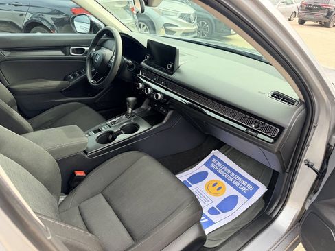 Used 2023 Honda Civic LX image 17