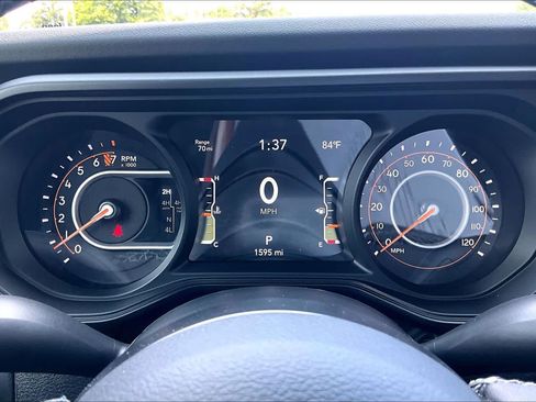 Used 2025 Jeep Gladiator Mojave AWD/4WD image 26