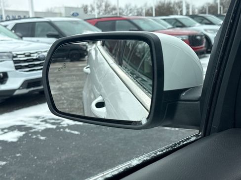 Used 2024 Ford Edge SEL w/ Convenience Package image 35