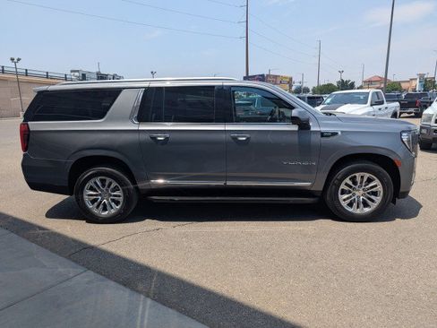 Used 2021 GMC Yukon XL SLT AWD/4WD image 6
