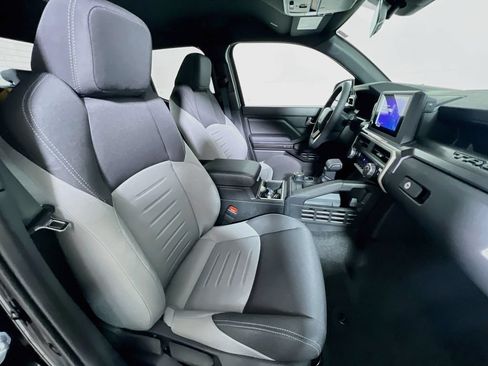 Certified 2025 Toyota Tacoma TRD Sport AWD/4WD image 22