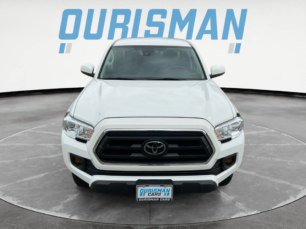 Used 2022 Toyota Tacoma SR5 AWD/4WD image 9