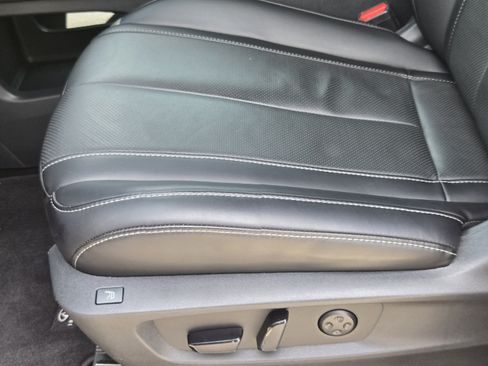 Used 2023 INFINITI QX60 Sensory w/ Vision Package AWD/4WD image 15