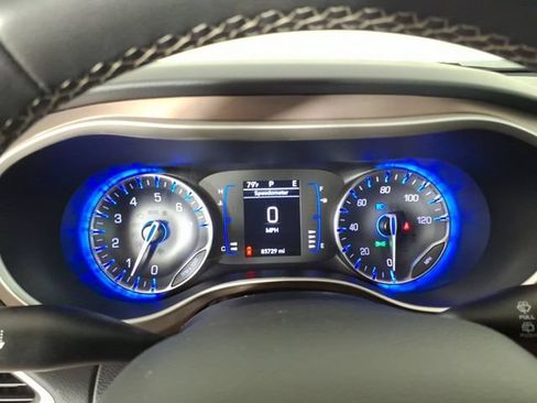 Used 2023 Chrysler Voyager LX FWD image 17