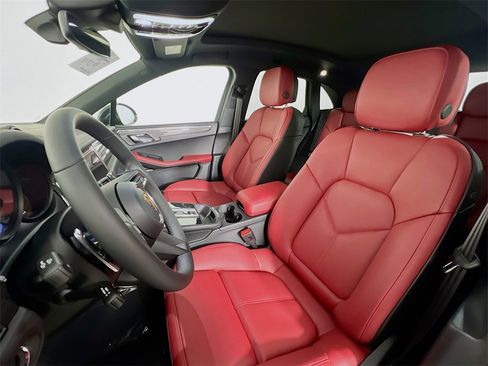 New 2026 Porsche Macan S image 5