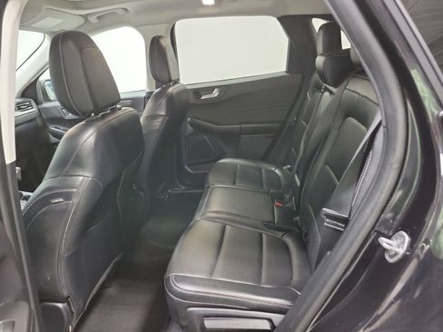 Used 2022 Ford Escape Titanium image 28