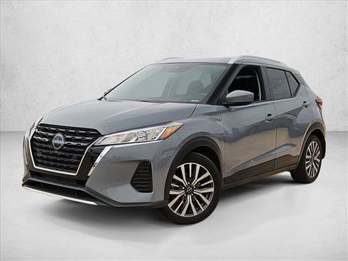 Used 2023 Nissan Kicks SV FWD image 2