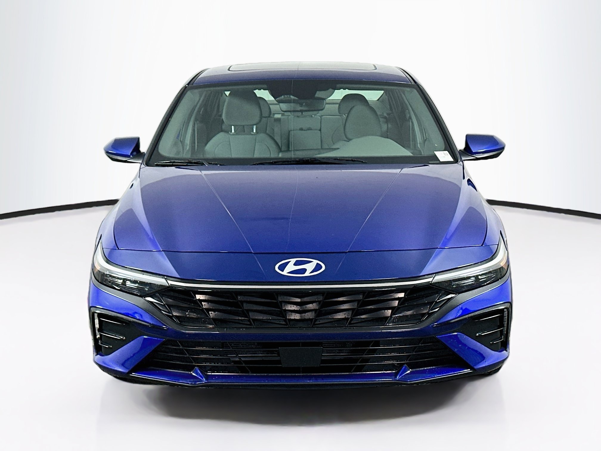 Used 2025 Hyundai Elantra SEL FWD image 2