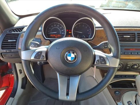 Used 2005 BMW Z4 2.5i image 21