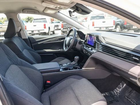 Used 2025 Toyota Camry LE FWD image 15
