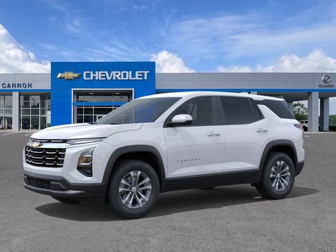 New 2026 Chevrolet Equinox LT FWD image 2