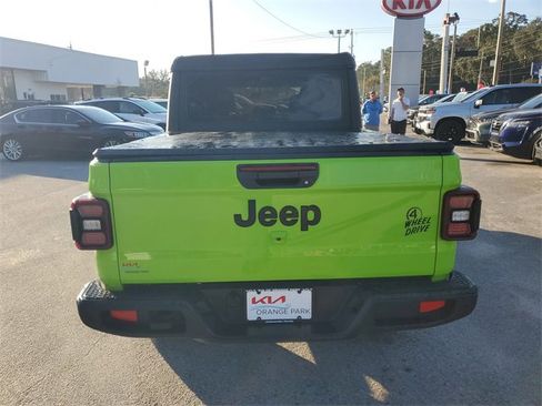 Used 2021 Jeep Gladiator Willys image 9
