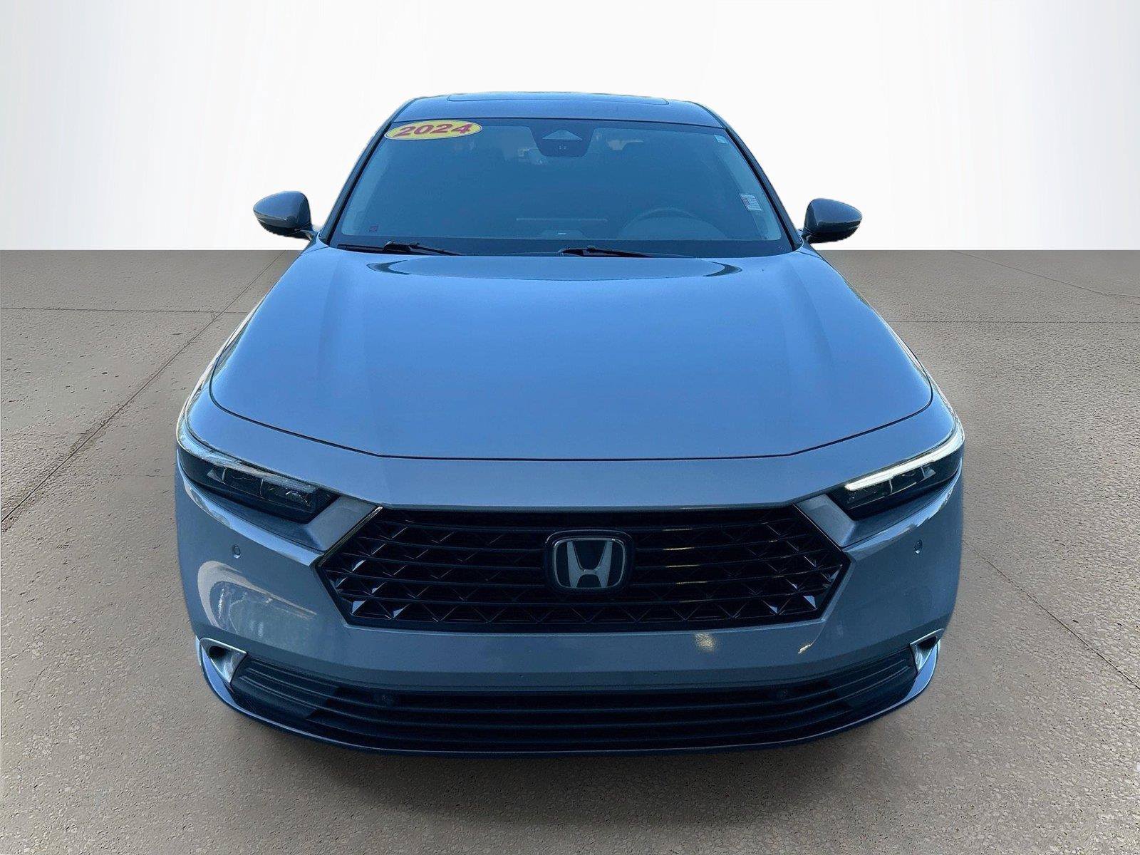 Used 2024 Honda Accord Touring image 9