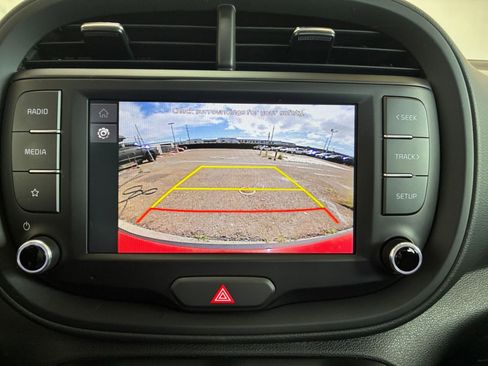 Used 2025 Kia Soul LX w/ LX Technology Package image 22