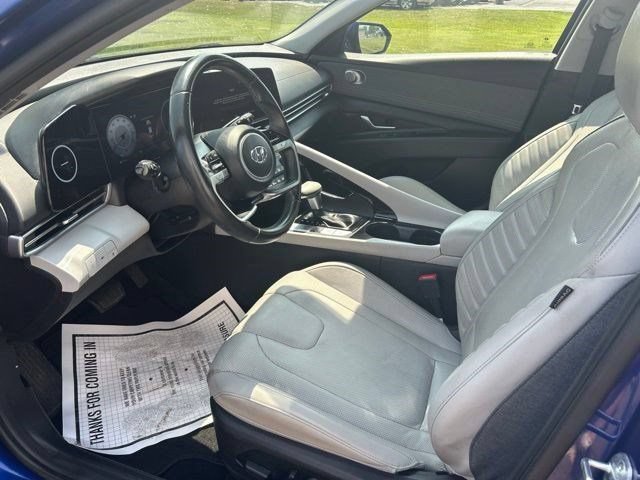Used 2023 Hyundai Elantra Limited FWD image 11