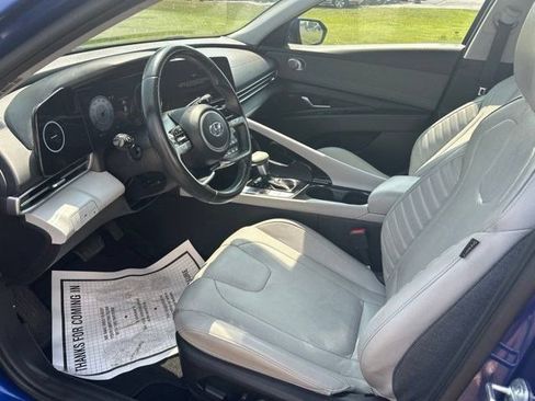 Used 2023 Hyundai Elantra Limited FWD image 11