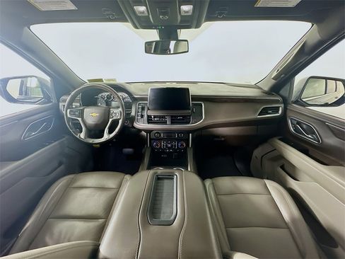Used 2021 Chevrolet Suburban LT image 10