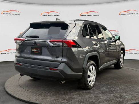 Used 2019 Toyota RAV4 LE w/ All Weather Liner Package AWD/4WD image 10
